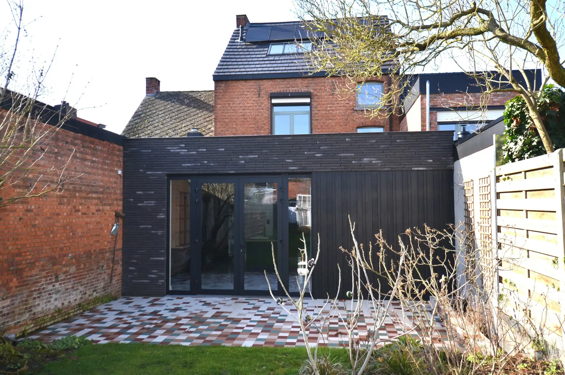 Zeer ruime karaktervolle rijwoning foto 21