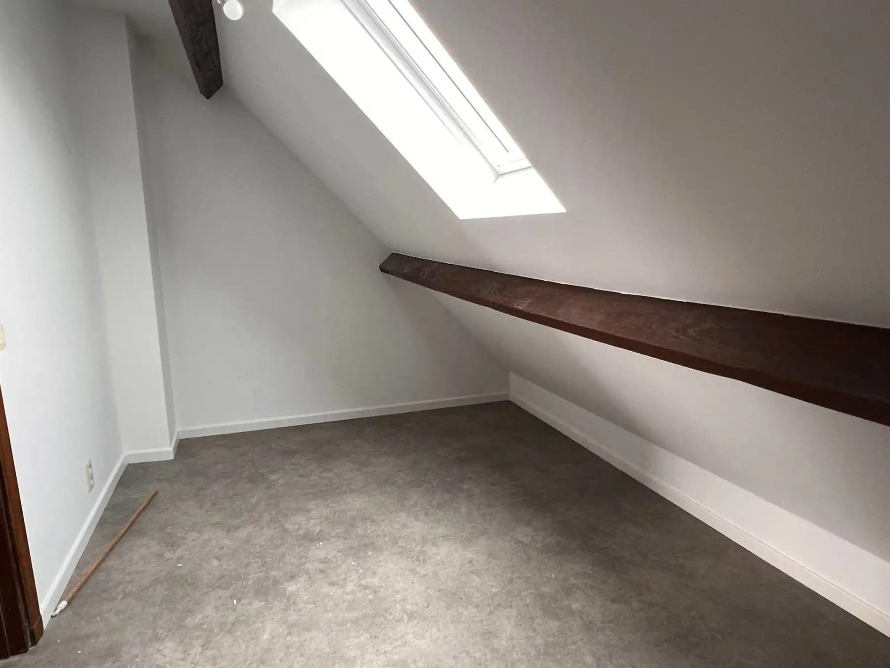 Aangename woning met 5 slaapkamers en garage foto 12