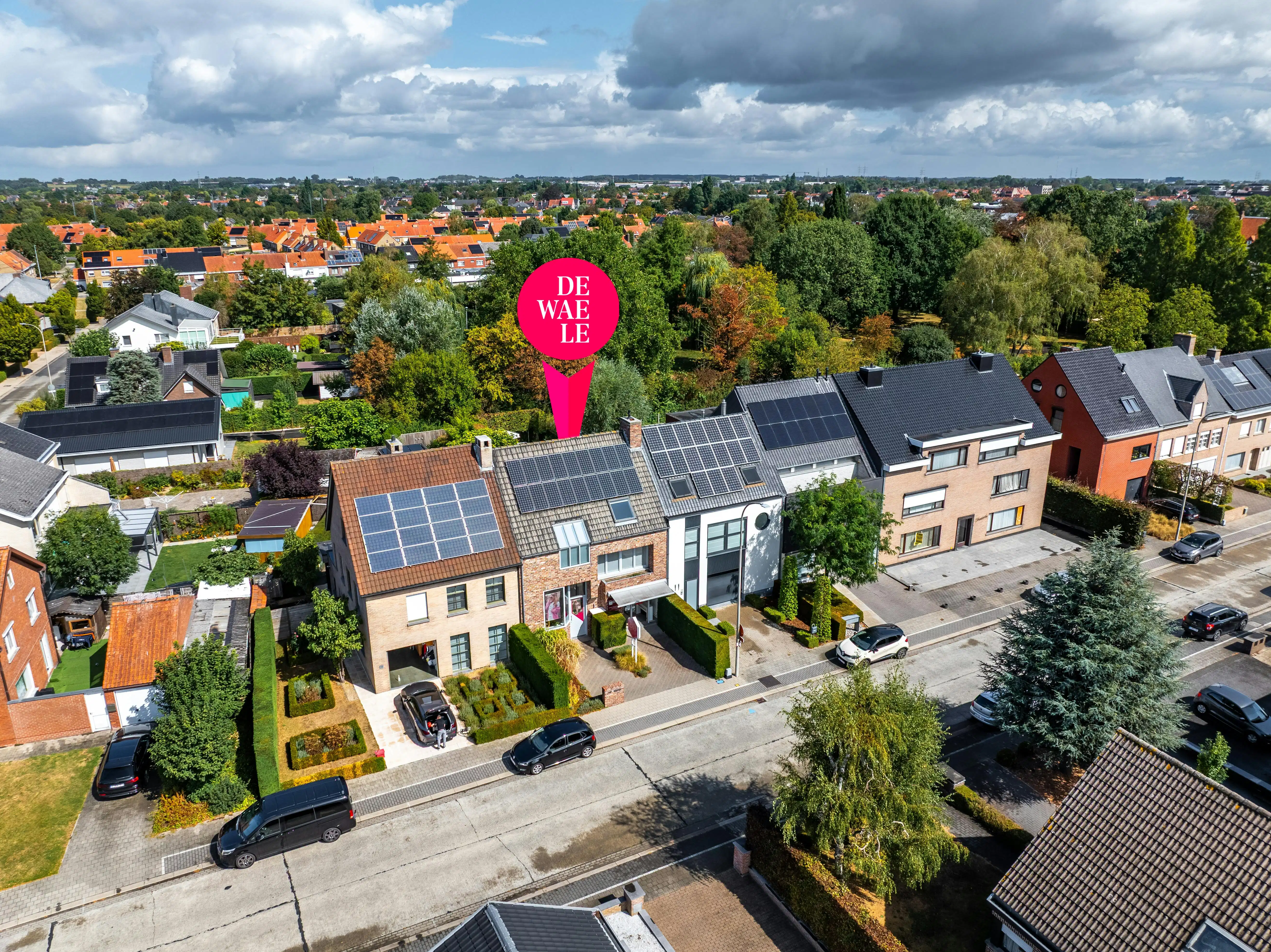 Uniek huis met bureel en zalige tuin nabij centrum Roeselare foto 30