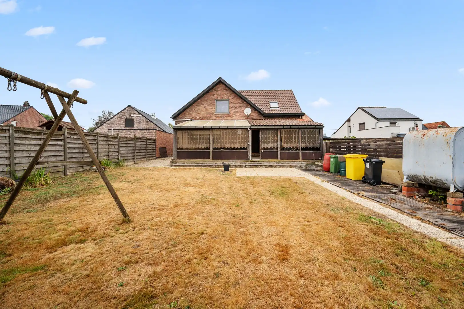 Ruime op te frissen woning op een rustige locatie - perfect voor uw droomproject! foto 12
