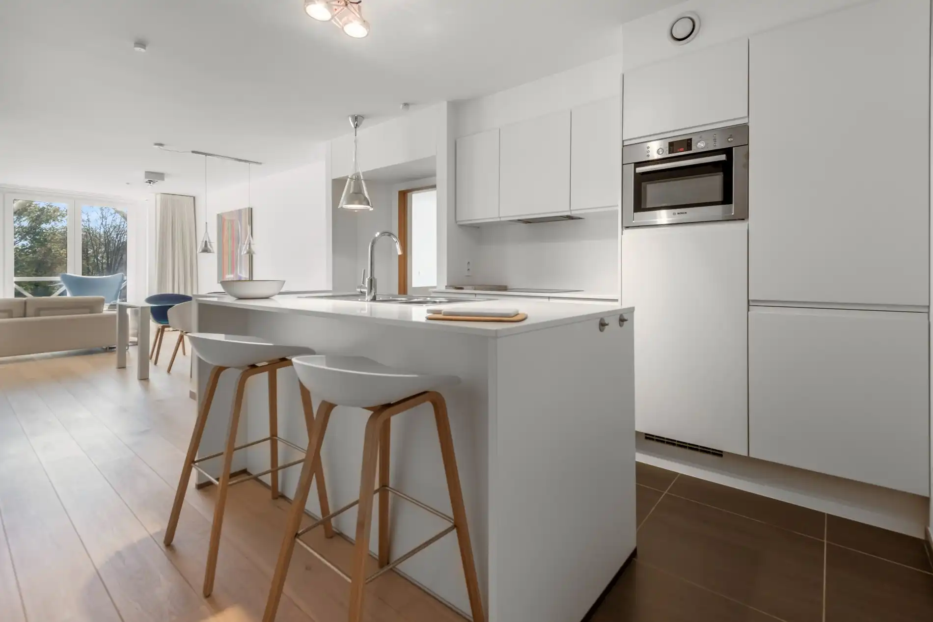 Recent app  gelegen in het commerciële centrum van Knokke-Heist met vrij zicht foto 10