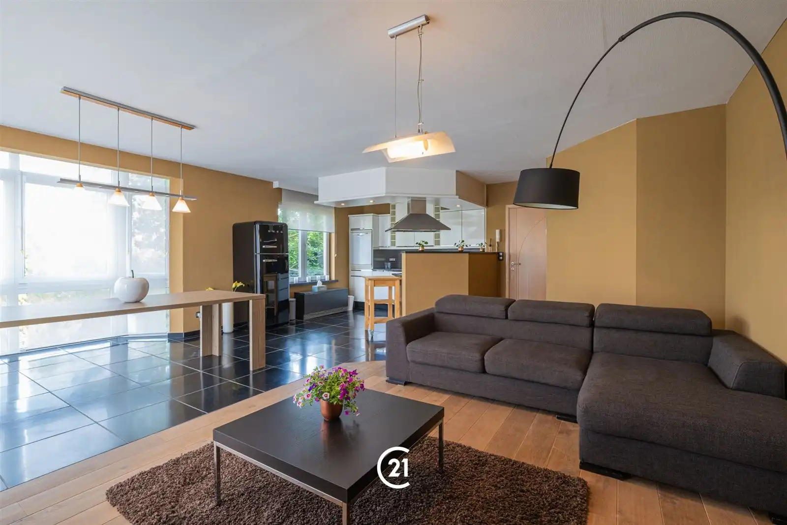 Appartement foto {{pictureIndex}}
