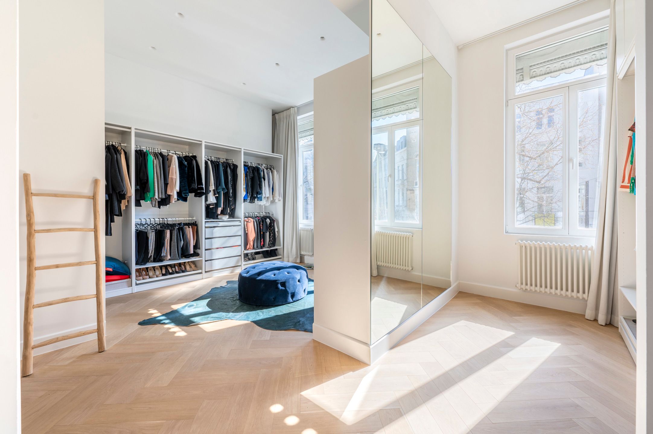 Indrukwekkend herenhuis op een toplocatie te Antwerpen Zuid. foto 19