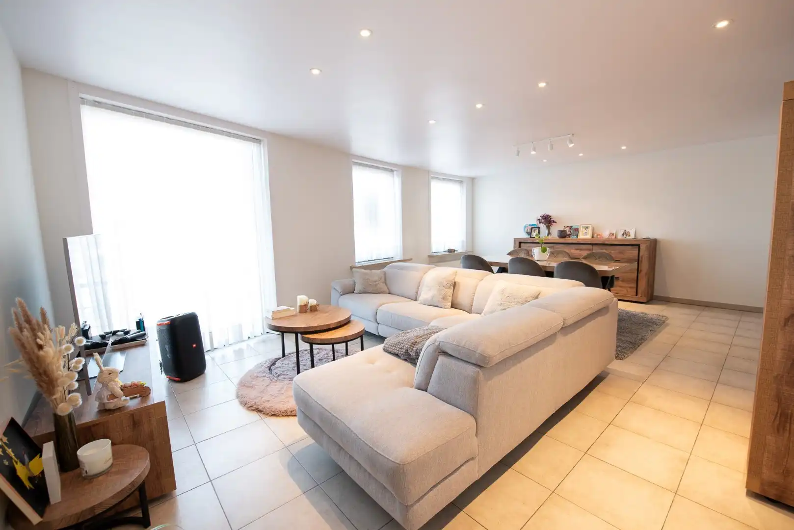 Ruim en verzorgd appartement in het centrum van Zulte! foto 3