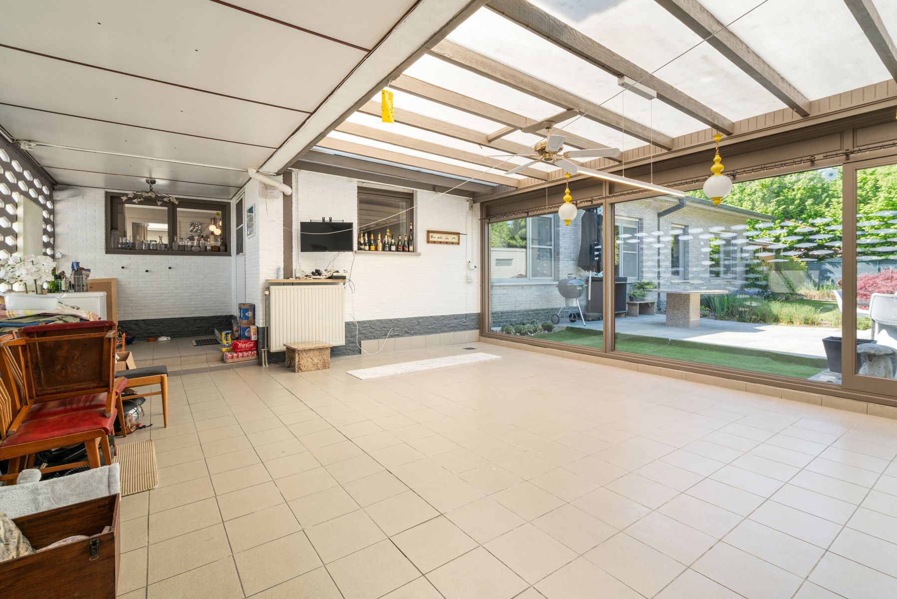Gelijkvloerse villa met veel potentieel in hartje Kortemark foto 15