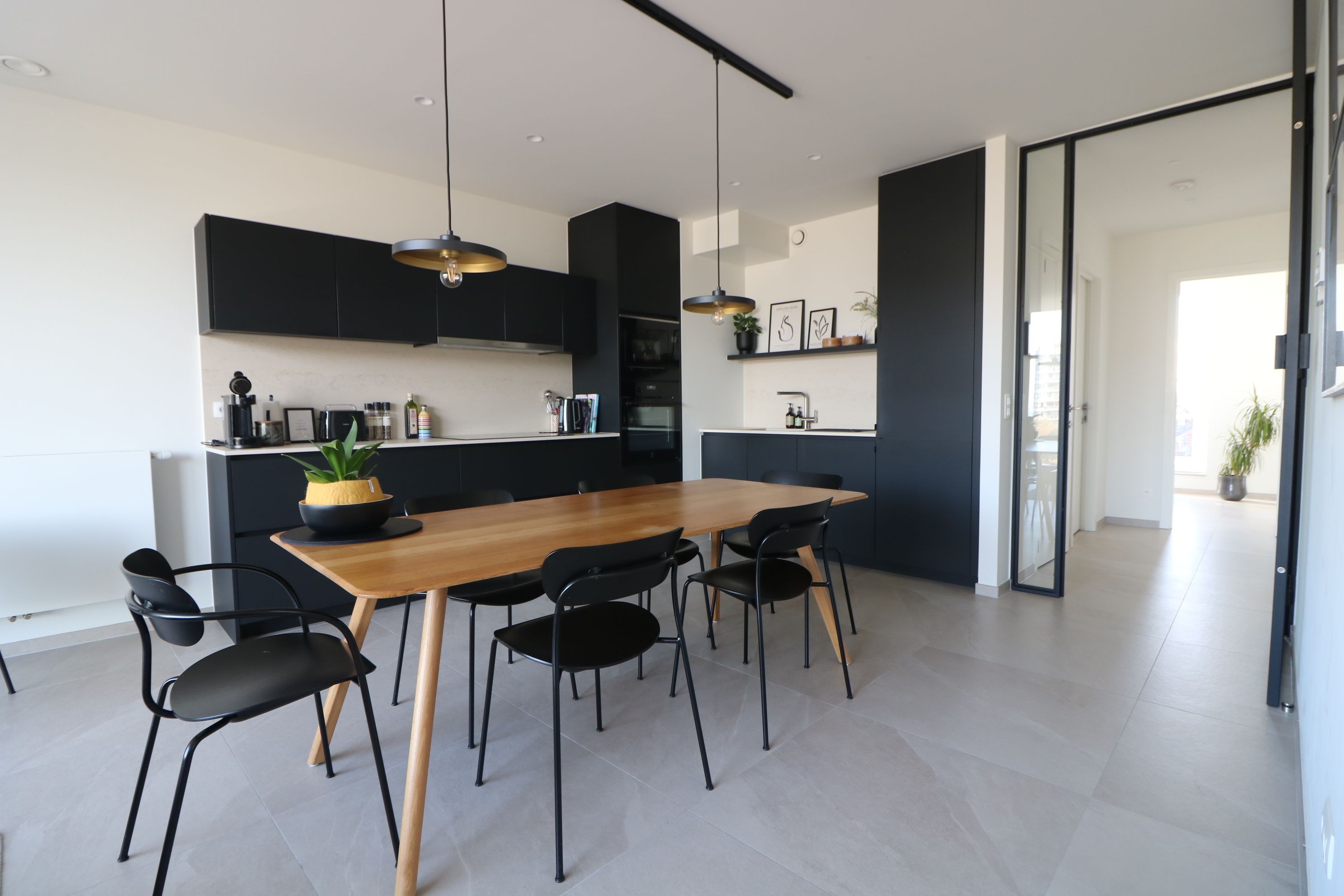 Luxueus, modern 3-slaapkamerappartement vlakbij Grote Markt foto 4