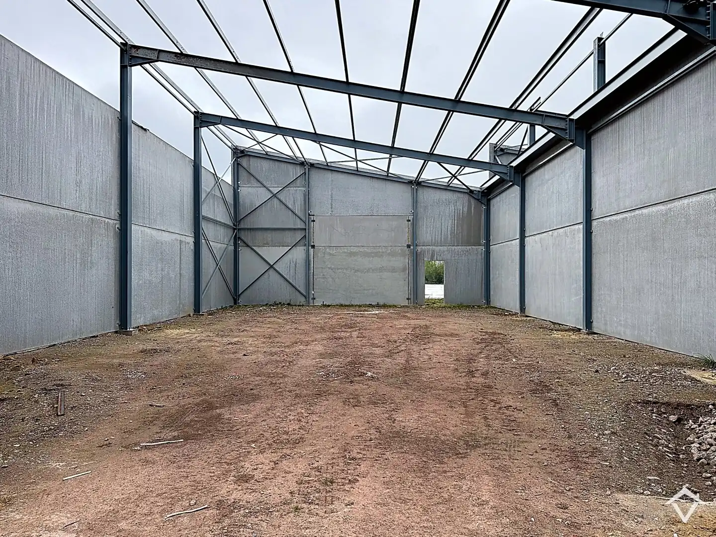 Loods NR A te koop – 180 m² KMO-zone Ardopoort te Roeselare foto 11