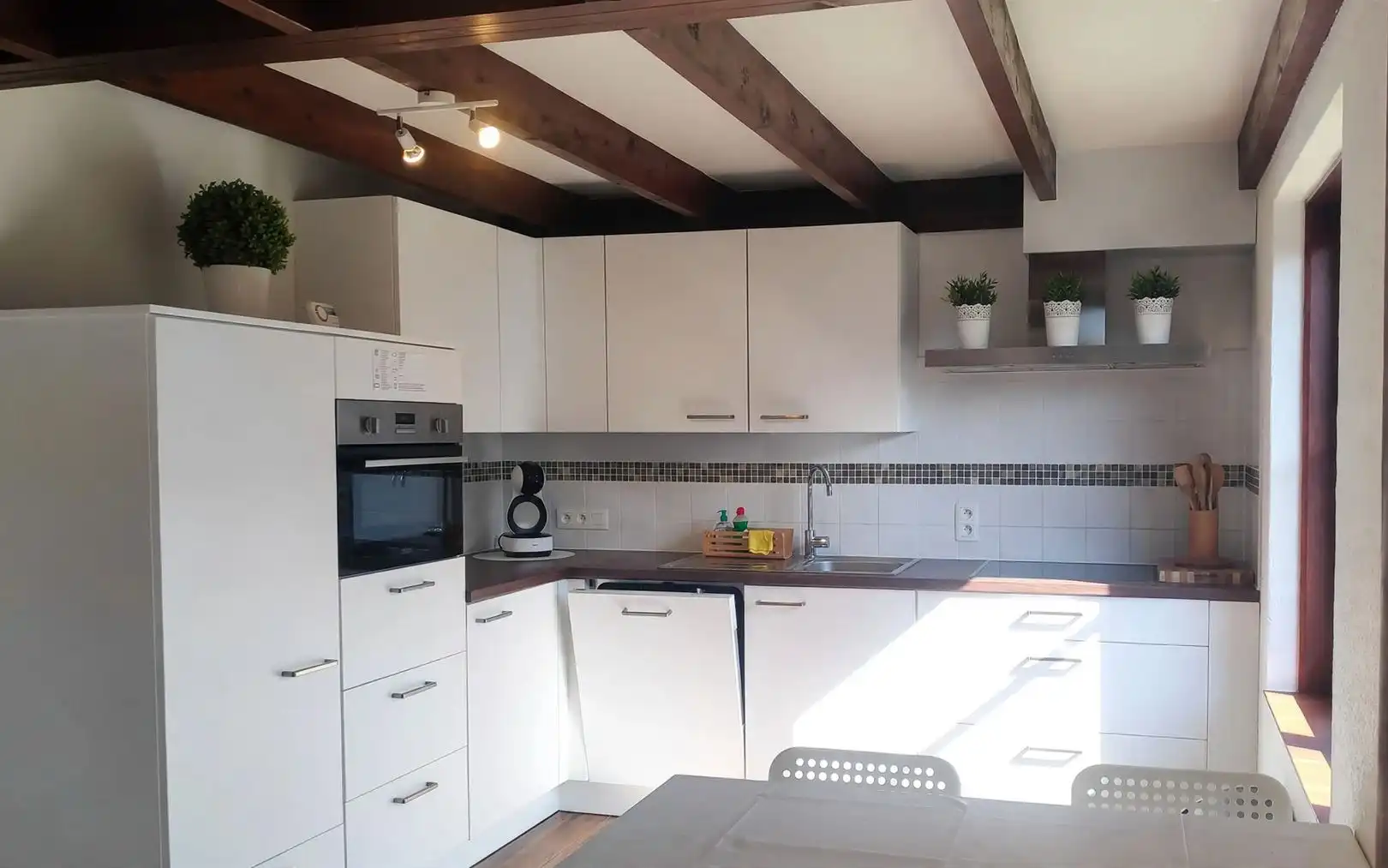 Mooi bemeubelde woning foto 5