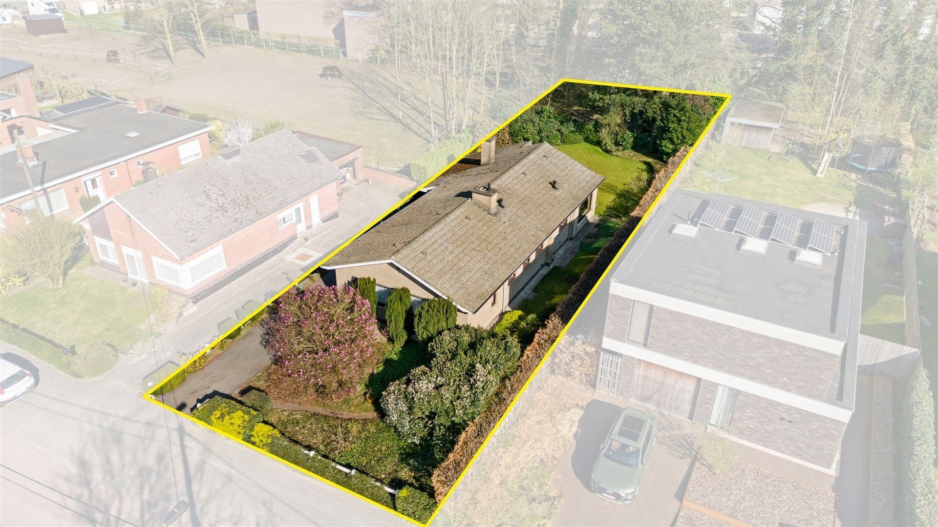 Uitstekend gelegen gezinswoning (type bungalow) met 4 slaapkamers, garage en een aangename tuin (1.067m²) foto 35