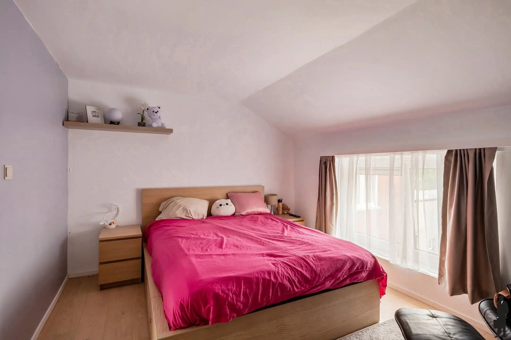 Charmante gerenoveerde rijwoning met zij-ingang en tuin in centrum Essen. foto 15