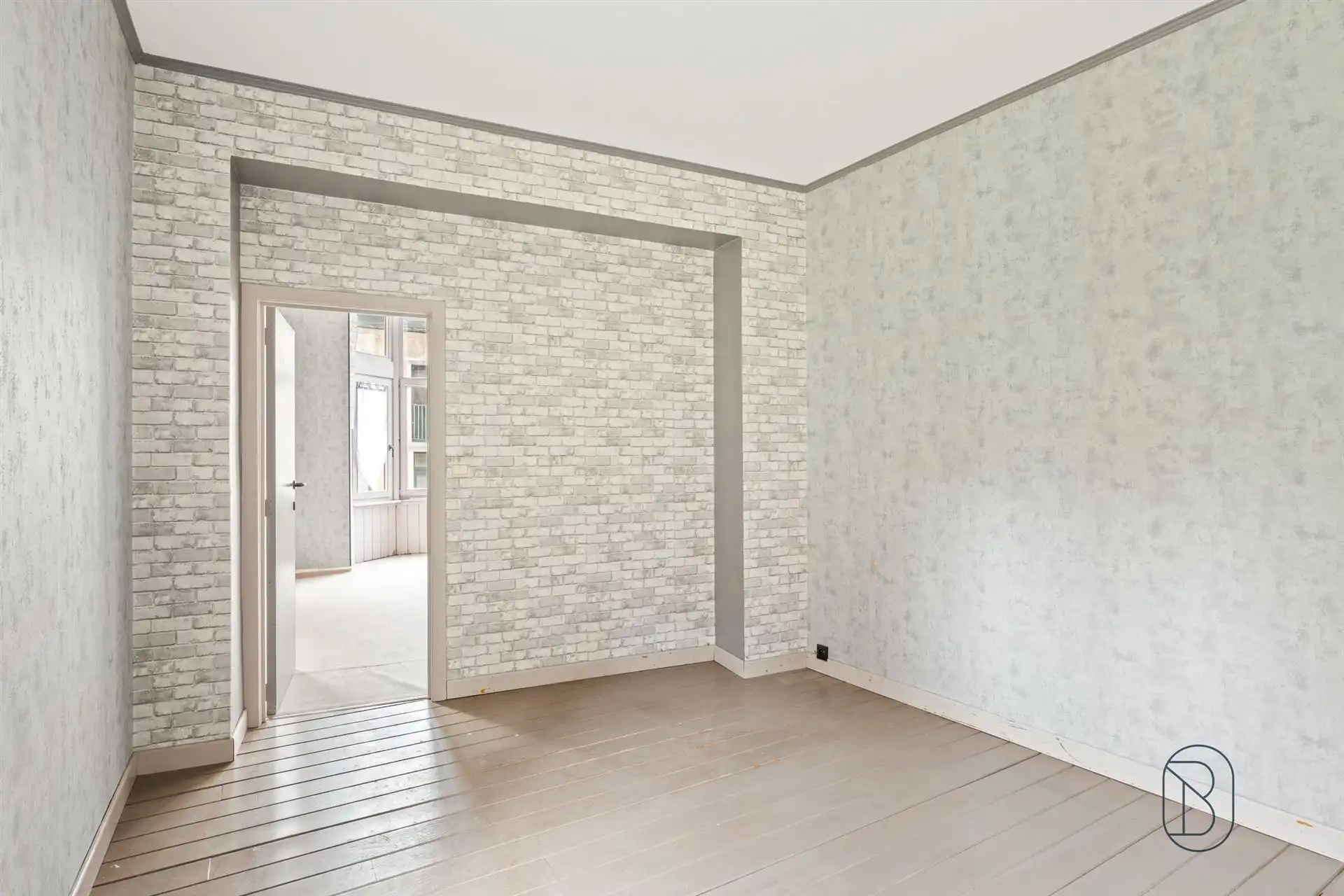 Opbrengsteigendom: handelsruimte en 2 appartementen foto 7