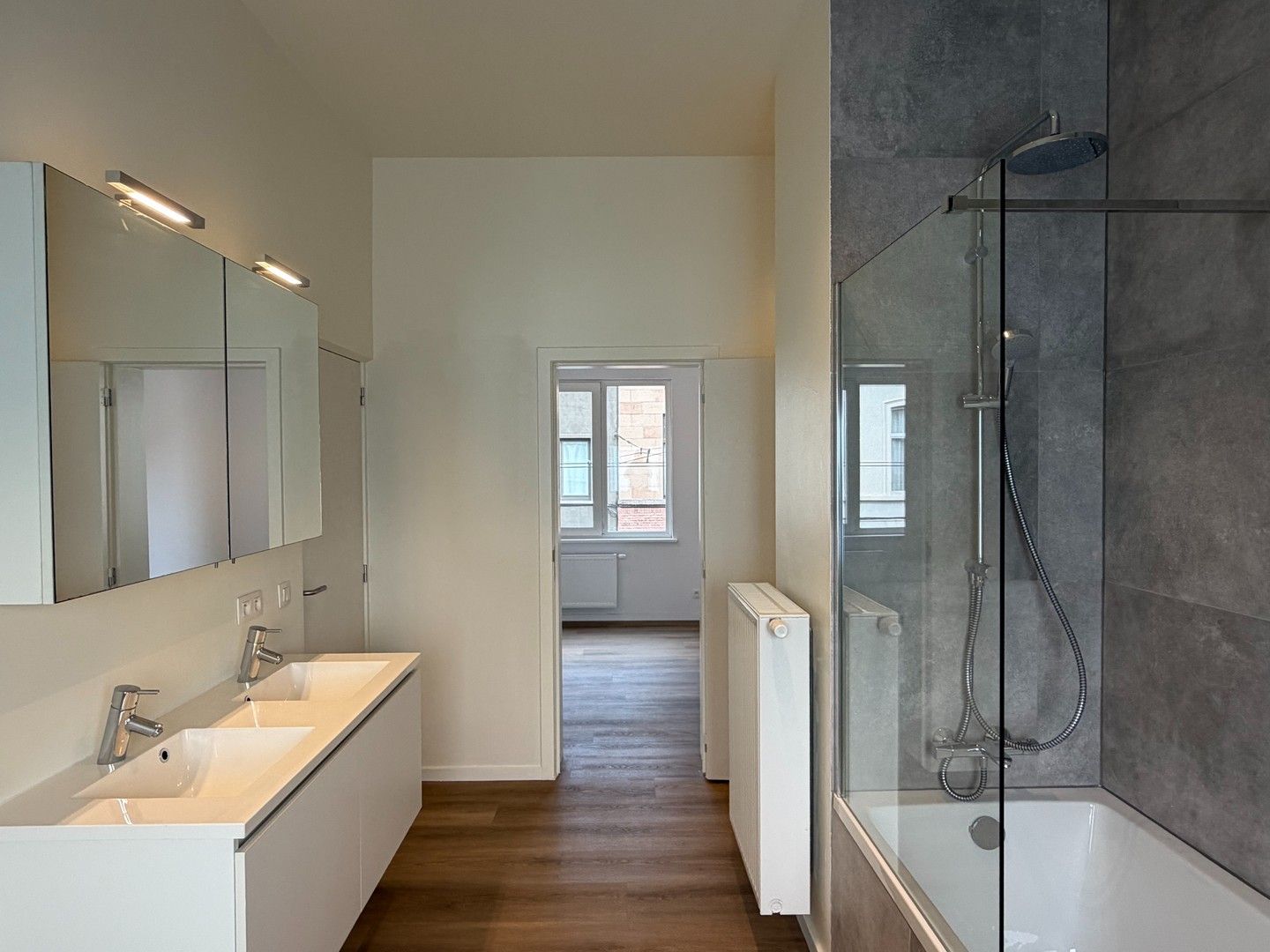 Recent gerenoveerd appartement te huur in Gent foto 15