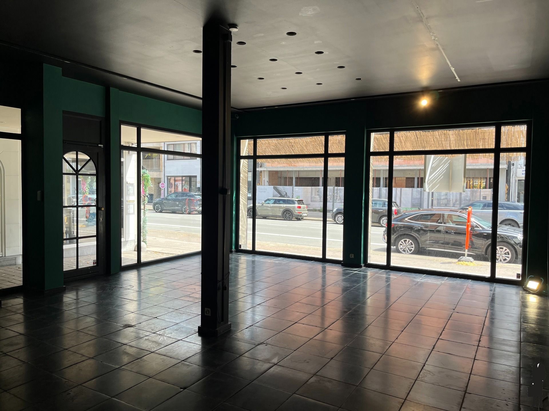 Handelszaak van 122 m² te huur in het hart van Brasschaat! foto 3