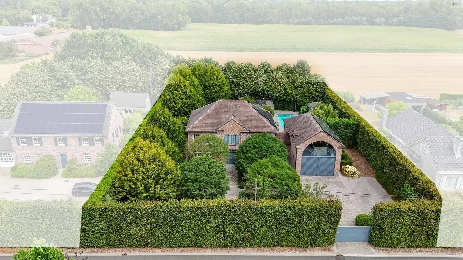 prachtig gelegen villa met verzorgde tuin en zwembad foto 51