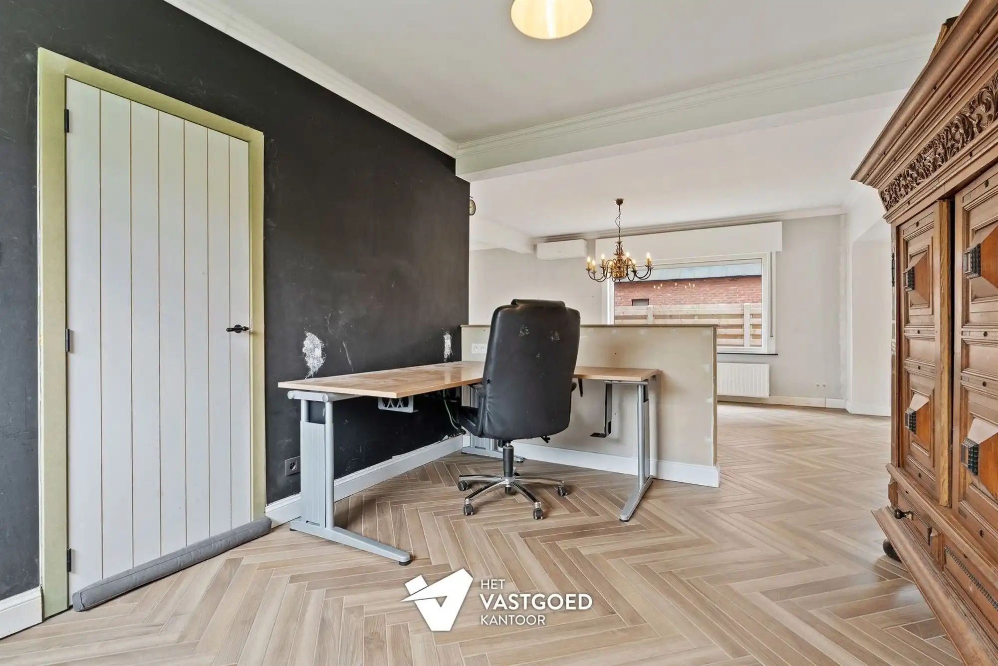 VOLLEDIG GERENOVEERDE WONING OP IDEALE LIGGING foto 12
