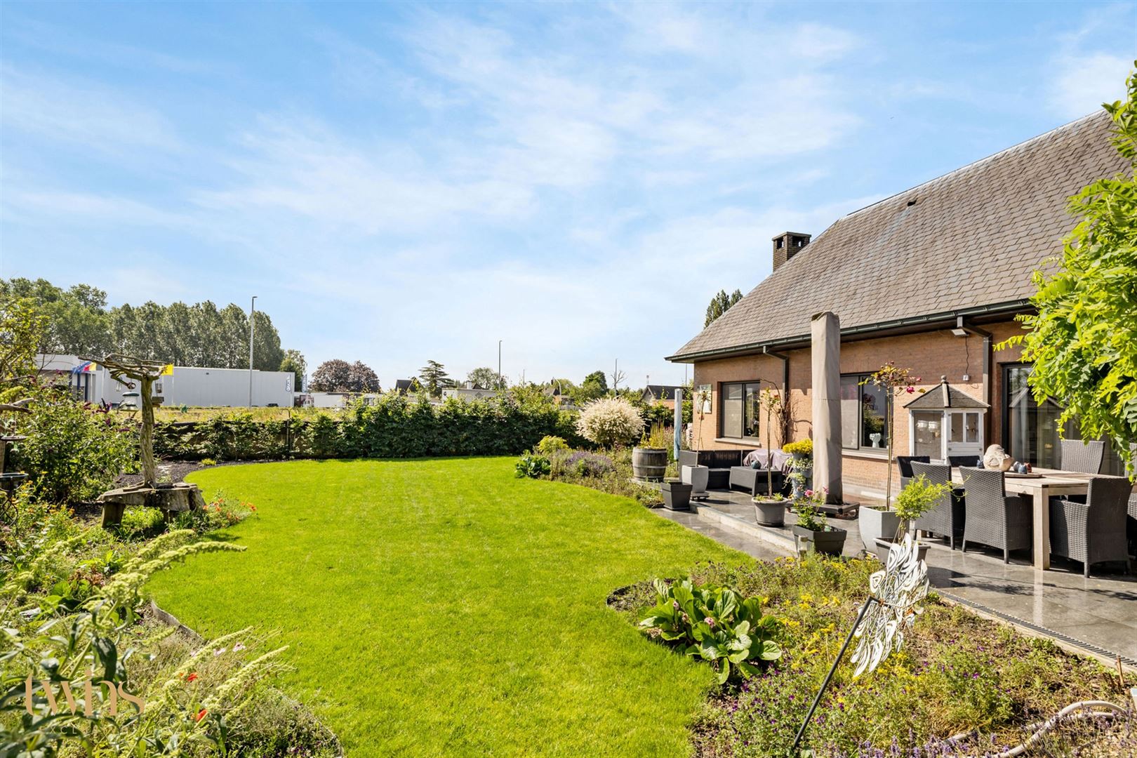 Vrijstaande villa met dubbele garage, ruime oprit gelegen in een doodlopende straat te Hamme foto 11