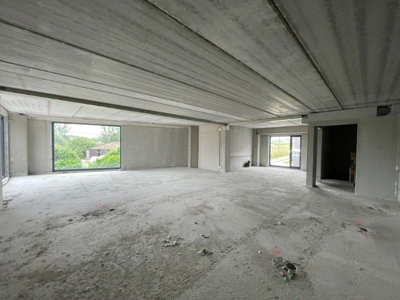 Nieuwbouw bedrijfsgebouw te koop met casco kantoor en woning. foto 15