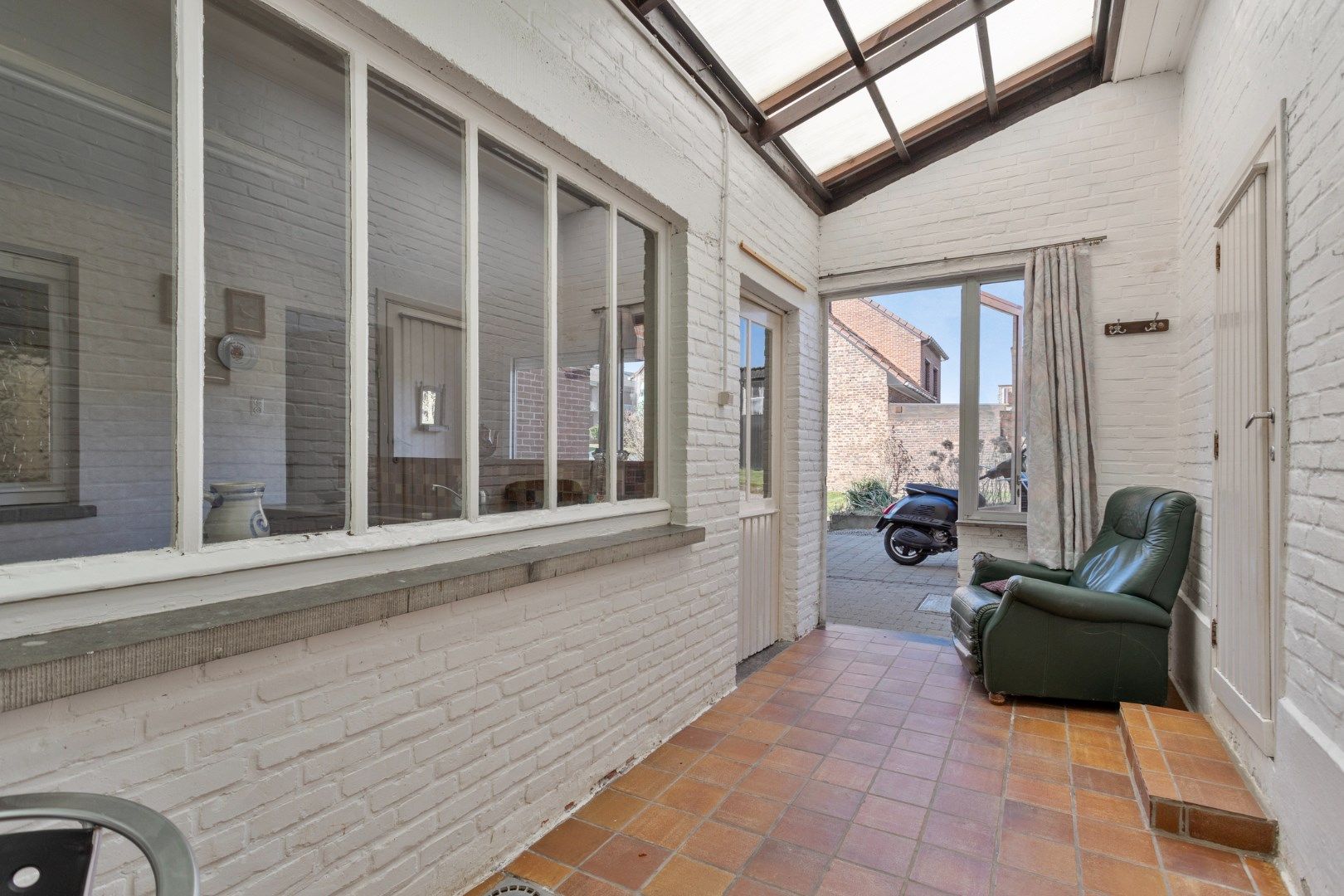 Ruime woning met bebouwbare tuin en achterliggende gronden foto 11