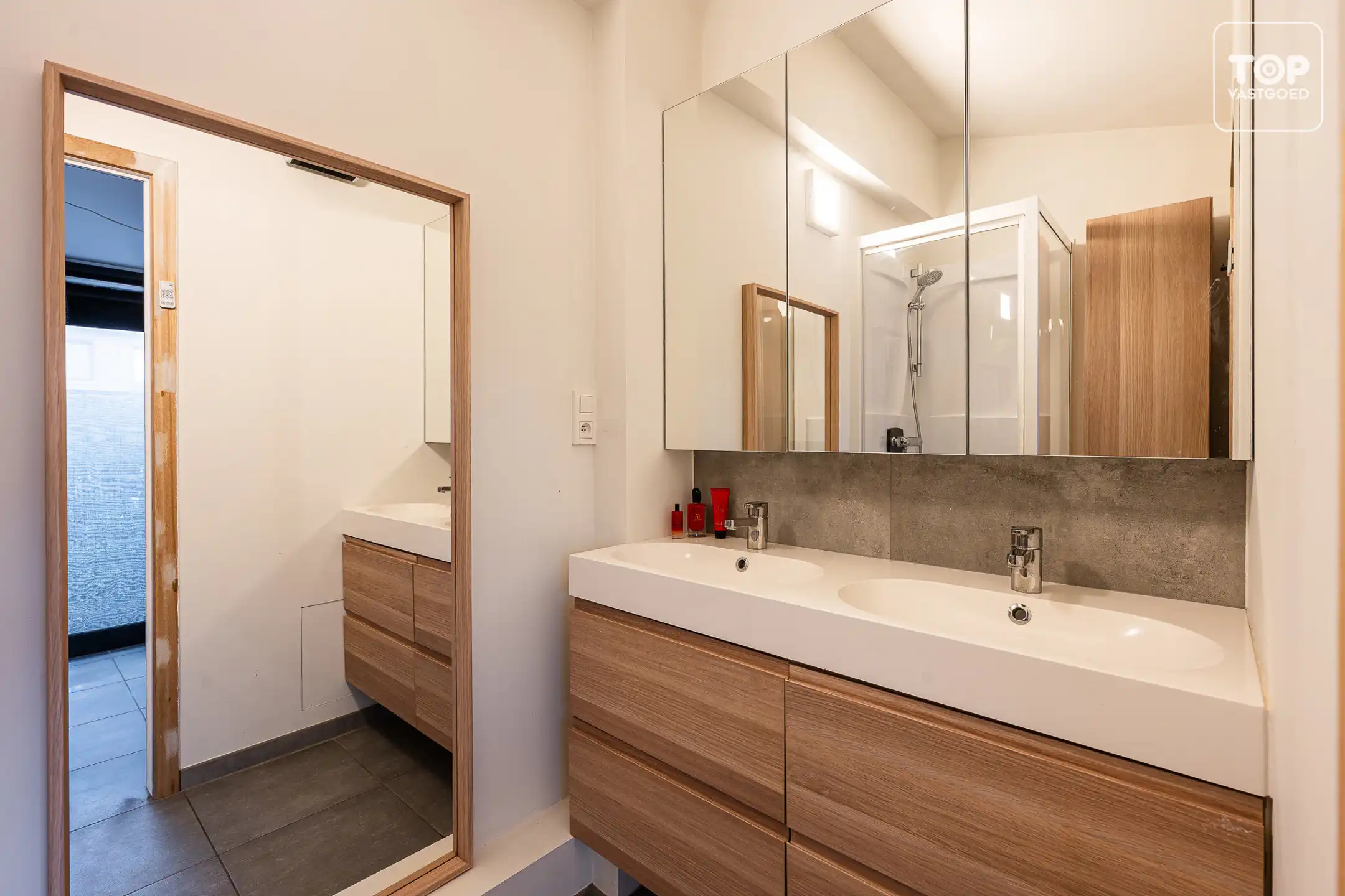 Alleenstaande woning met 4 slaapkamers en zwembad foto 10