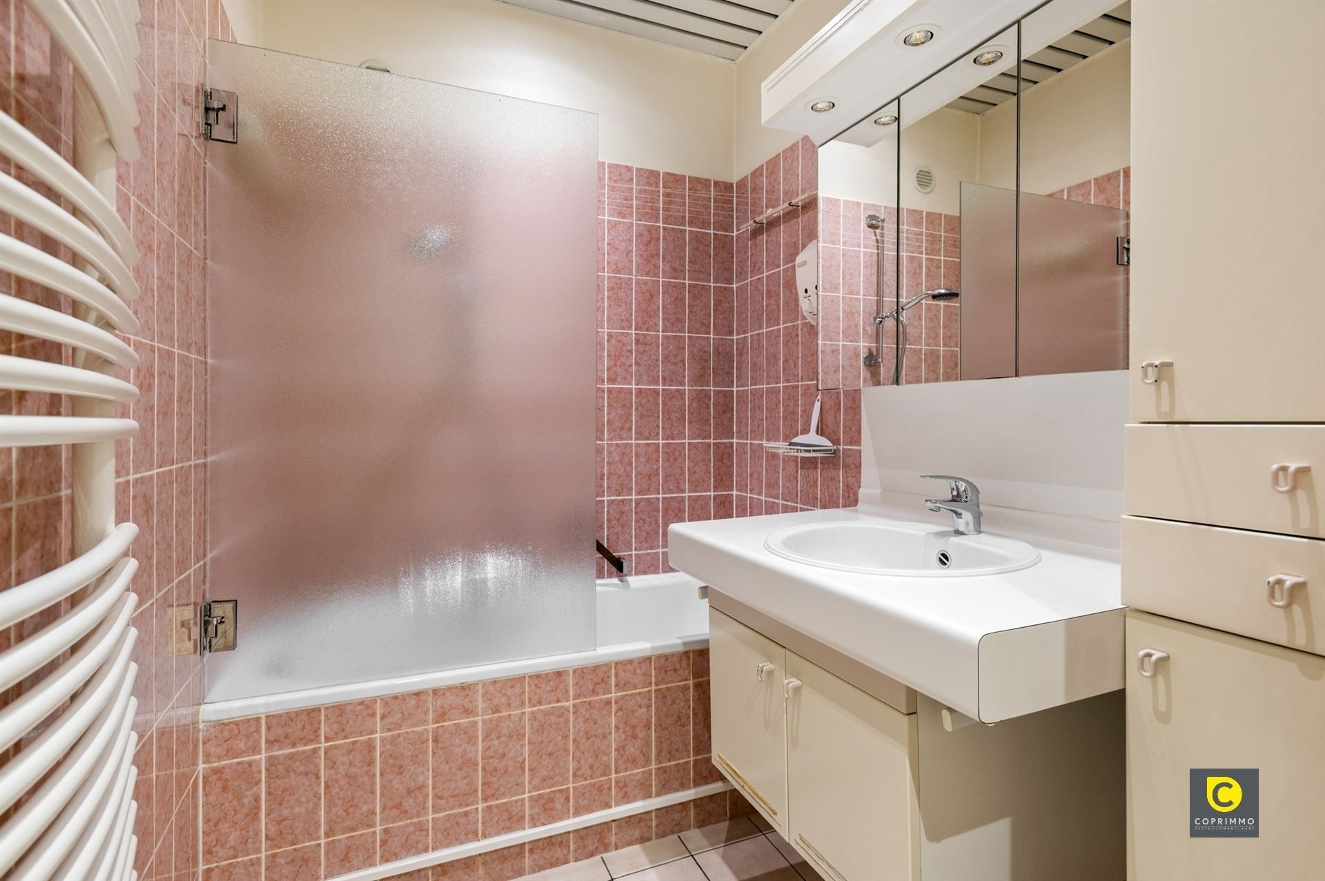 Mooi onderhouden 2 slaapkamer app foto 12