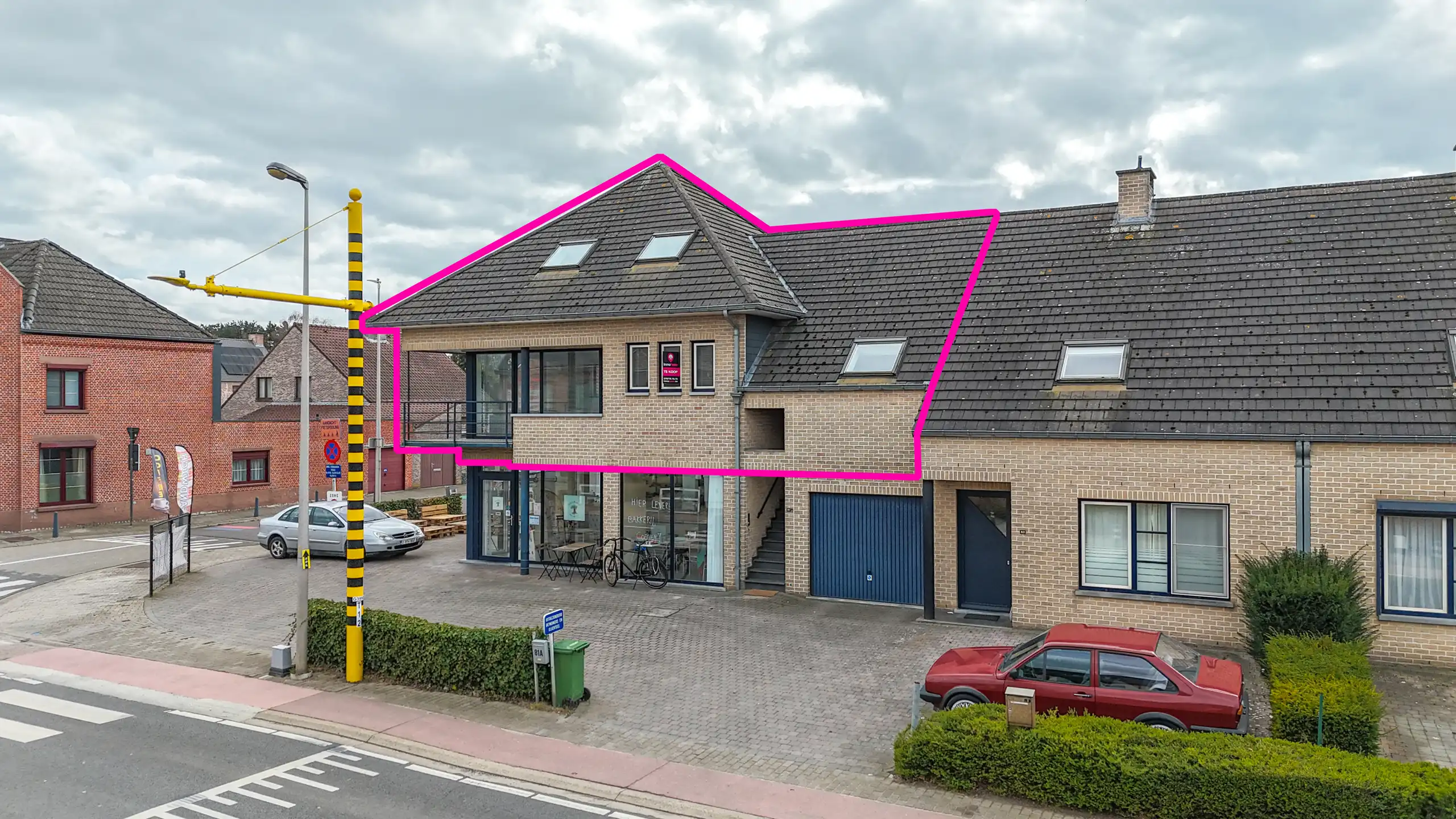 Zeer ruim appartement met 4 slaapkamers en parking in Tuilt! foto 42