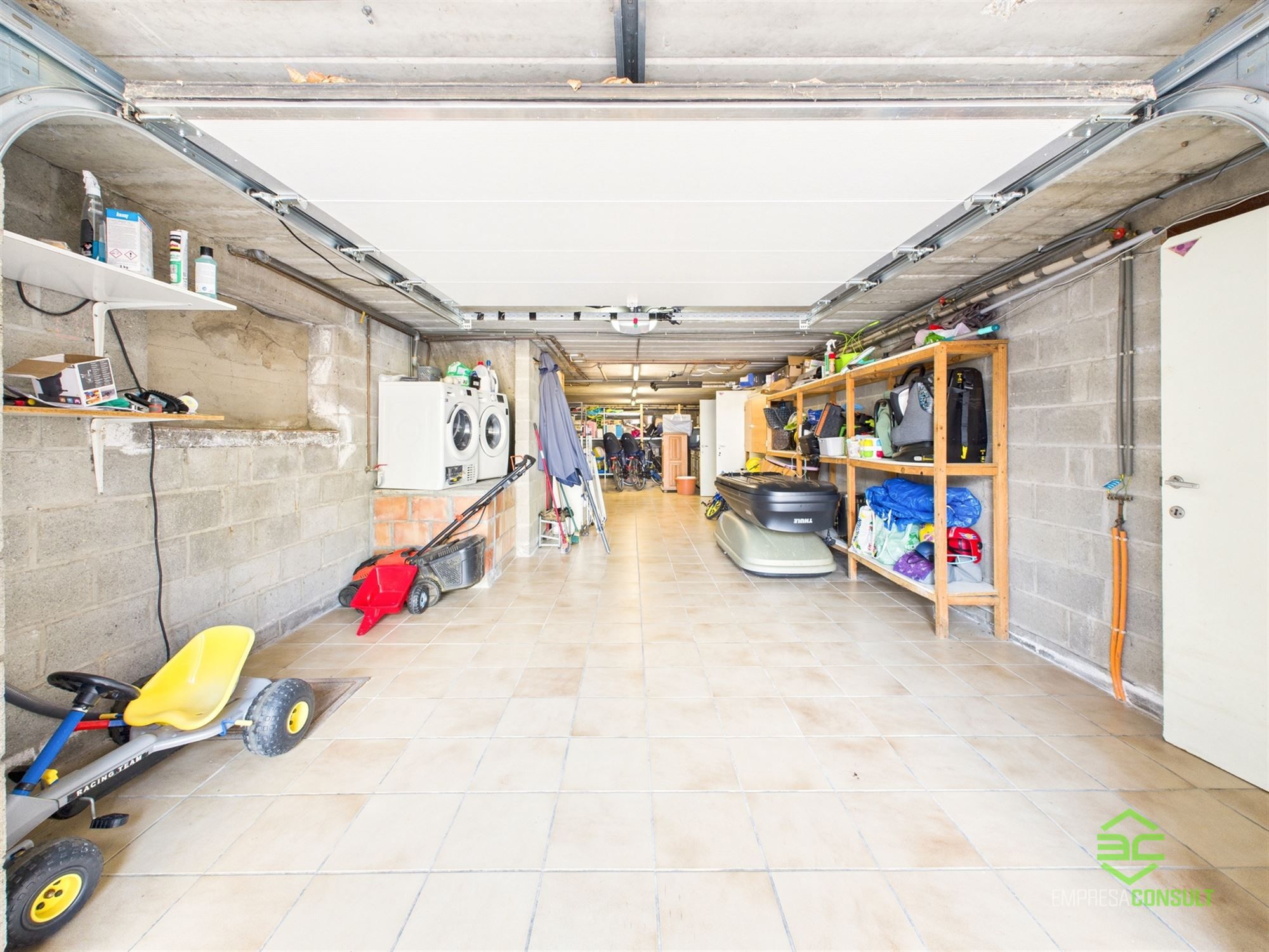 Instapklare gelijkvloerse woning met 3 slpk op 10a 21ca! foto 22