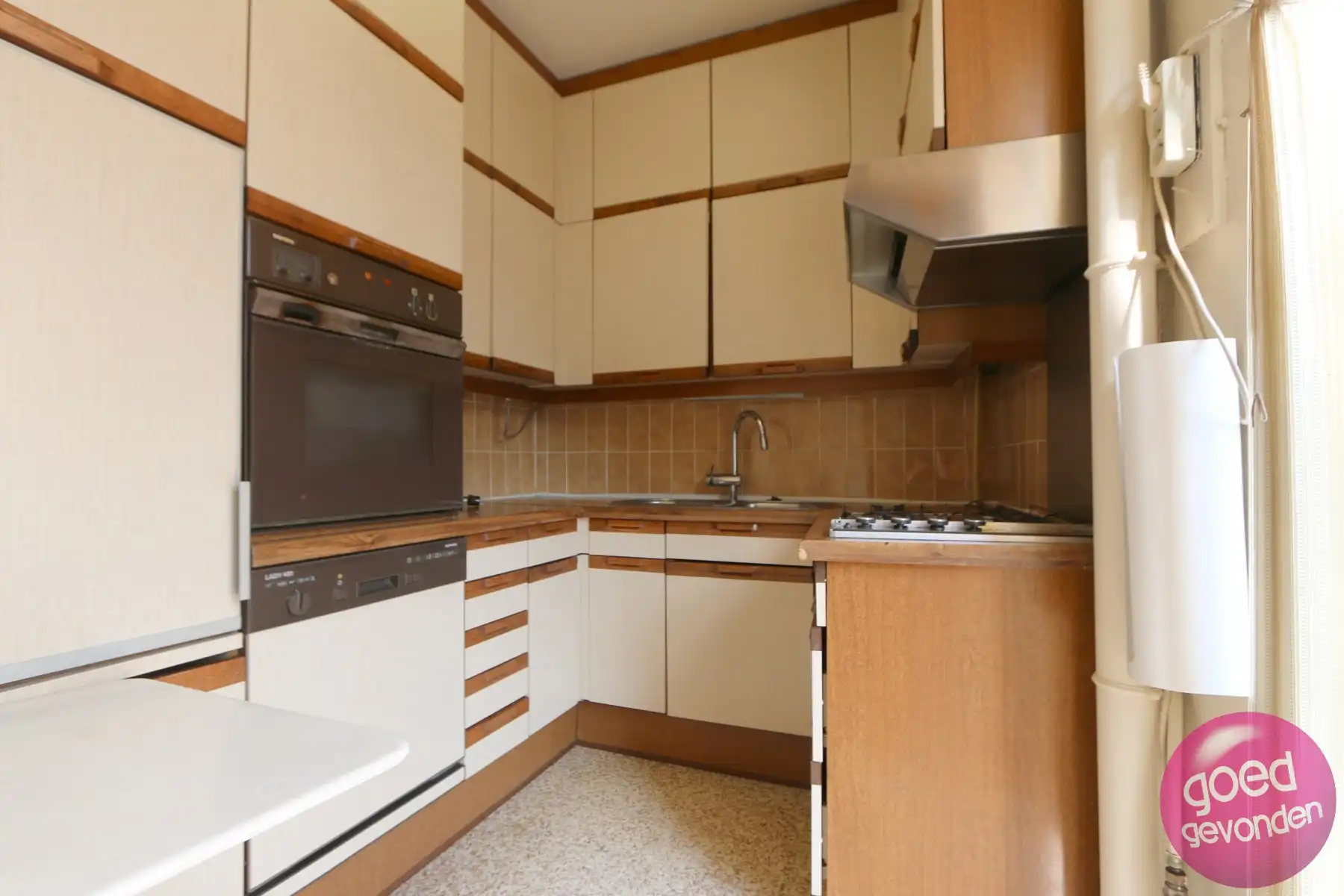 GEZINSWONING - 3 SLK - STADSTUIN - GARAGE - CENTRUM - RUSTIG foto 10