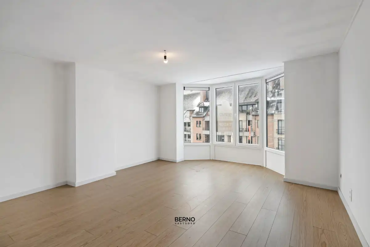 Gerenoveerde handelswoning met tuin foto 9