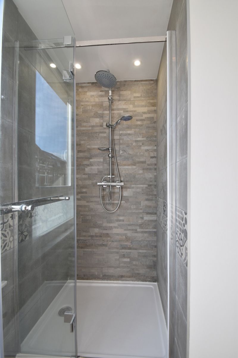 Recente woning met 3 slaapkamers, ruime badkamer en koertje  foto 9