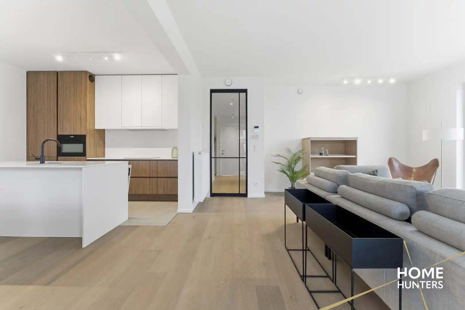 Luxe nieuwbouwappartement met ruim terras (19m²) met uiterst uniek zicht foto 8