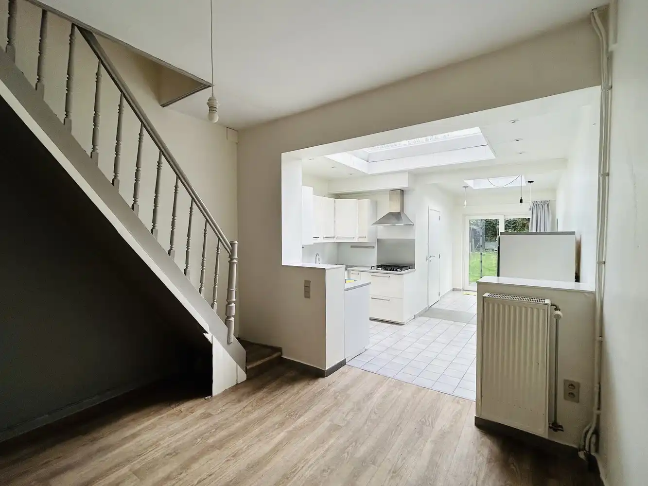 Knusse, instapklare gezinswoning met tuin foto 3