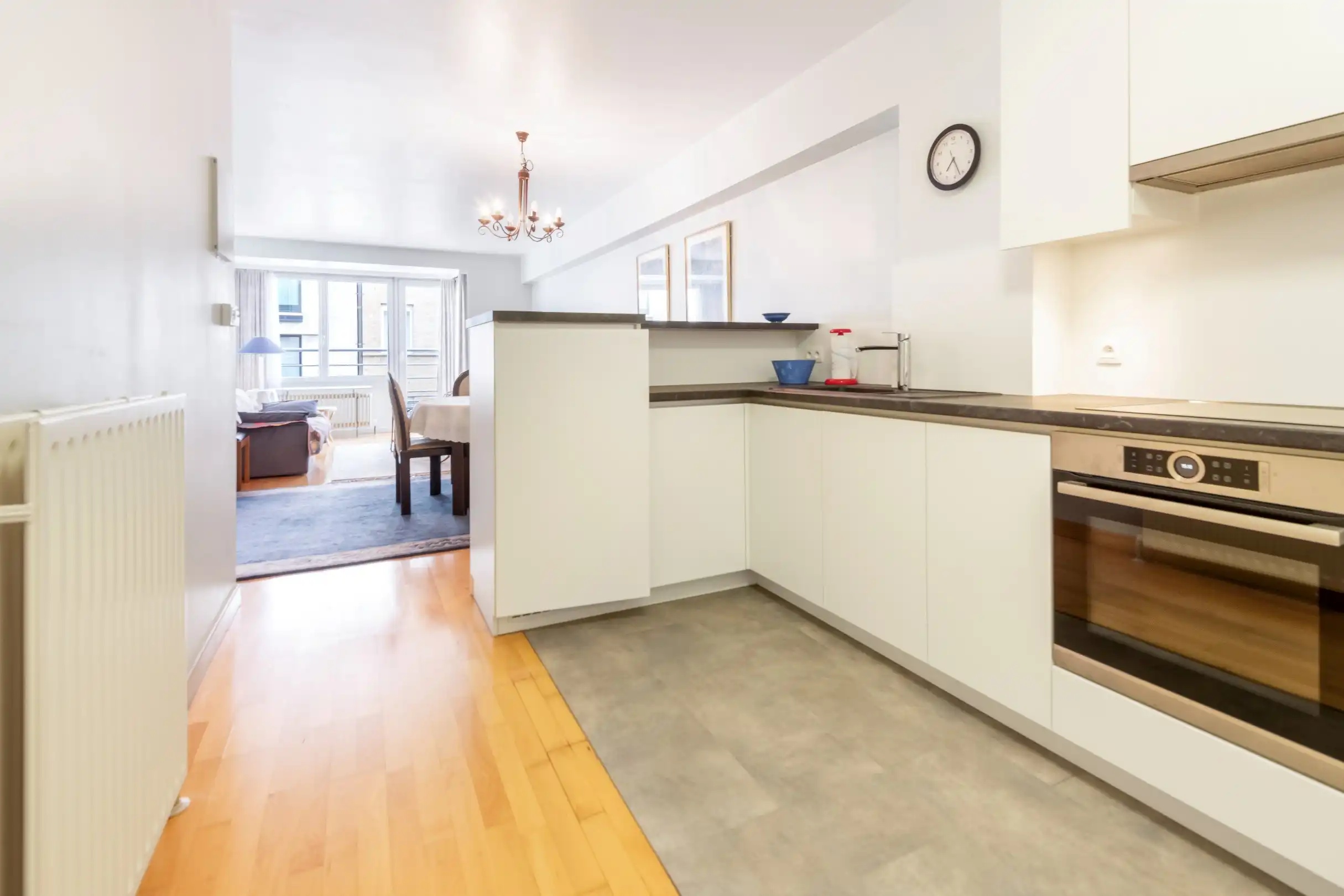 Centraal gelegen appartement gelegen tussen de Zeedijk en het Driehoeksplein foto 4