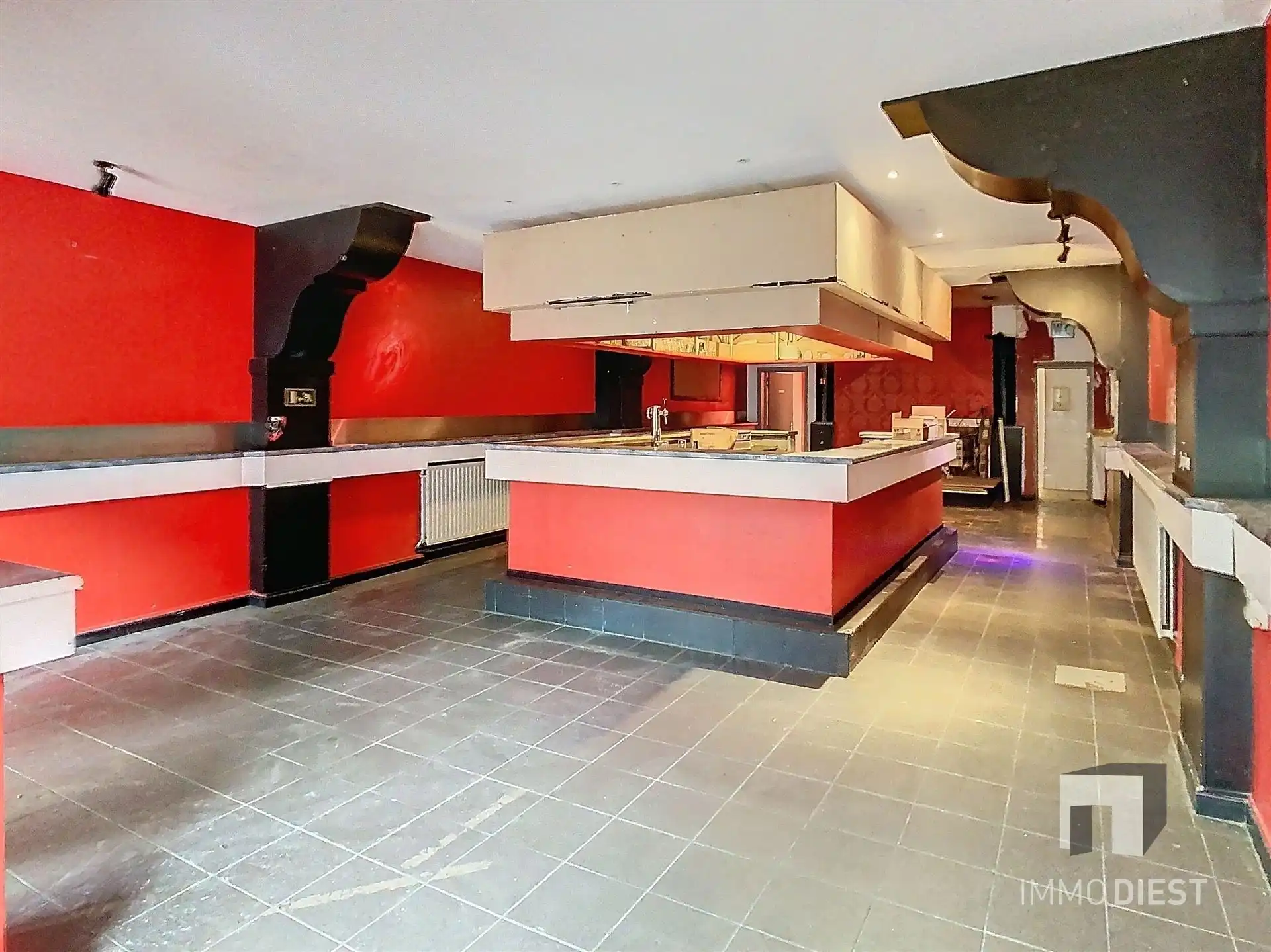 Handelspand 180m2 gelijkvloers op 3,47are met achterliggende tuin foto 7