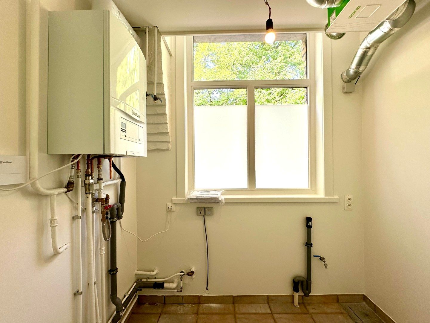 Gerenoveerd gelijkvloers appartement foto 11