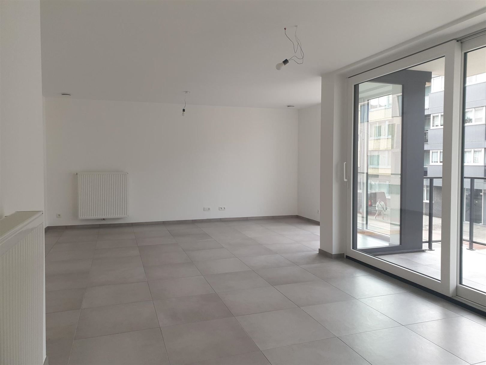 VOLLEDIG OPGESCHILDERD NIEUWBOUWAPPARTEMENT MET TWEE SLAAPKAMERS EN TWEE TERRASSEN foto 5