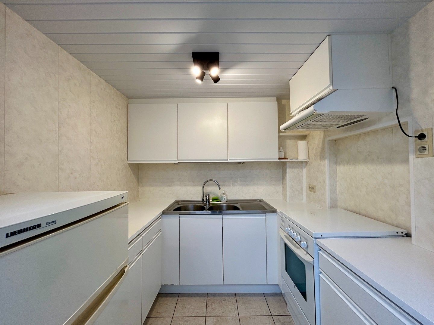 Karaktervolle woning met 3 slaapkamers te Pittem! foto 5