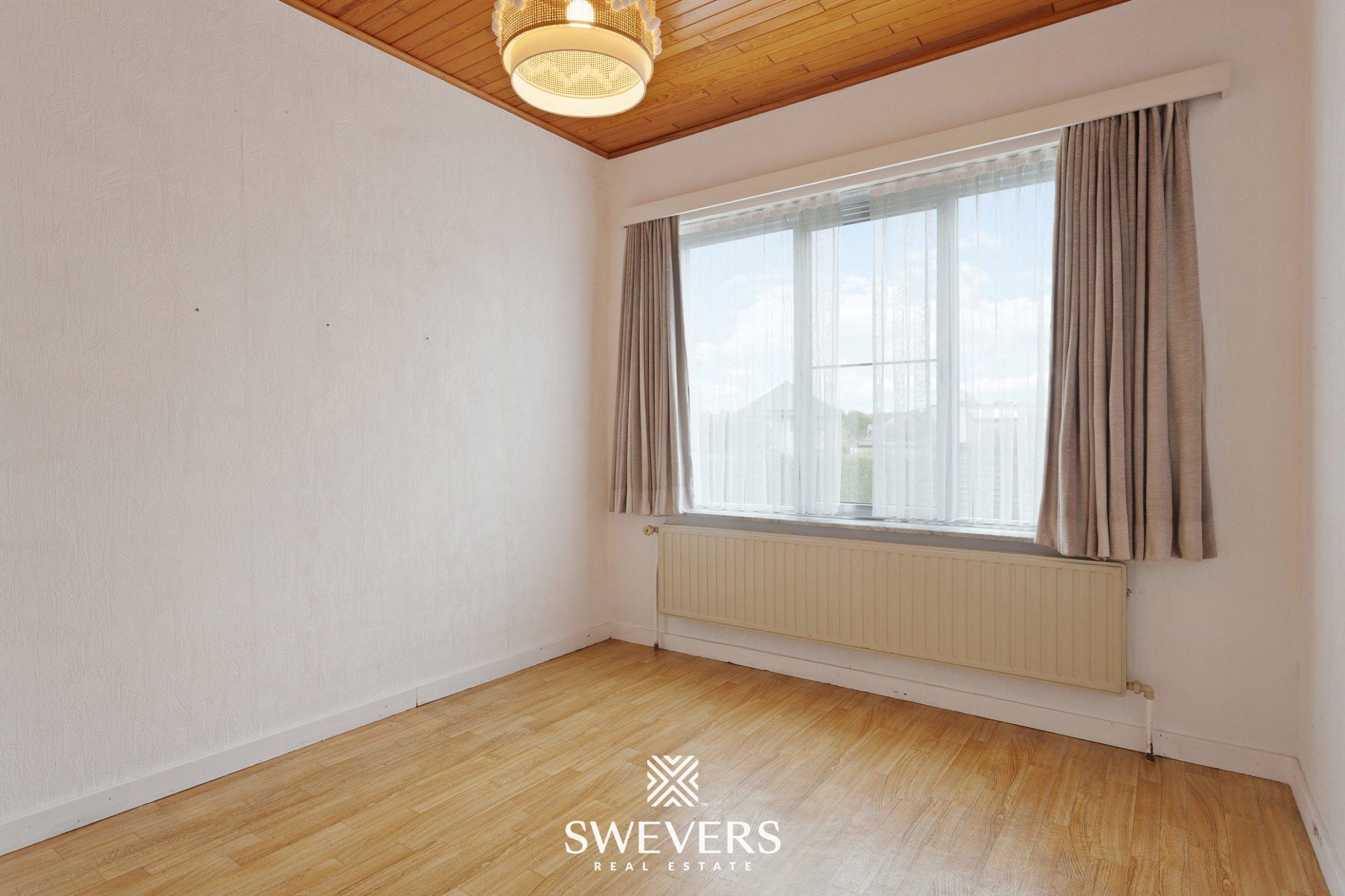 Gelijkvloerse woning met 4 slaapkamers op 8a85 te Viversel. foto 17