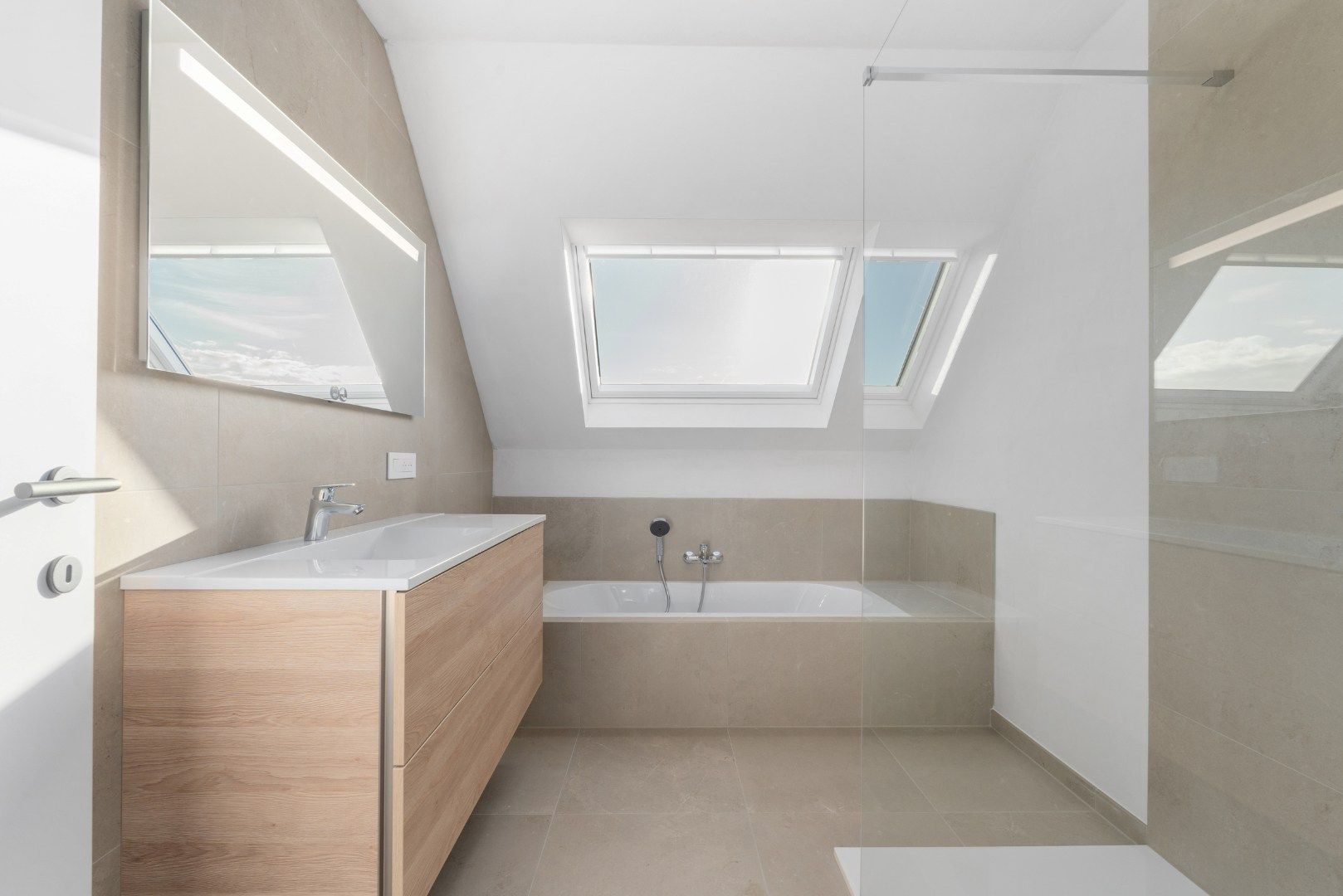 Moderne nieuwbouwwoning met uitzonderlijk wooncomfort te Koekelare (De Mokker) foto 15