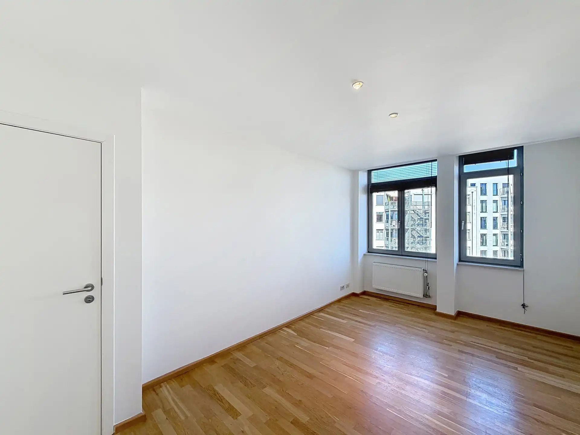 Appartement met 2 SLPK in het hooggelegen deel van St-Gillis foto 9