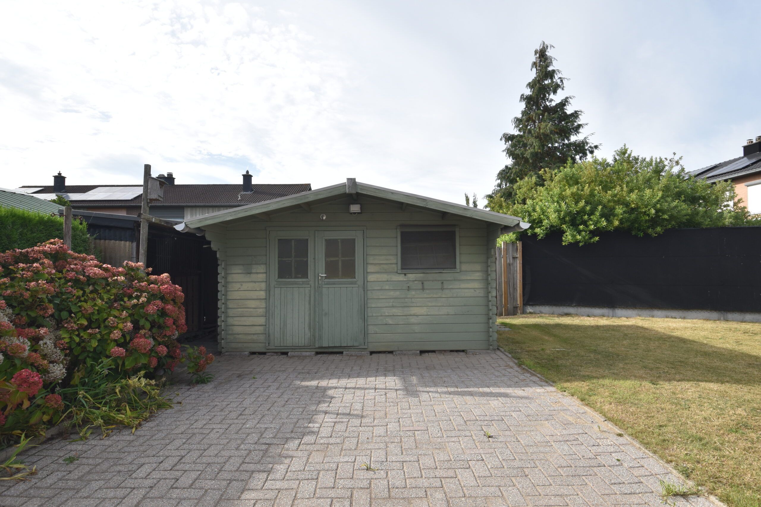 Rustig gelegen halfopen woning met tuin en garage in Sint-Niklaas foto 24