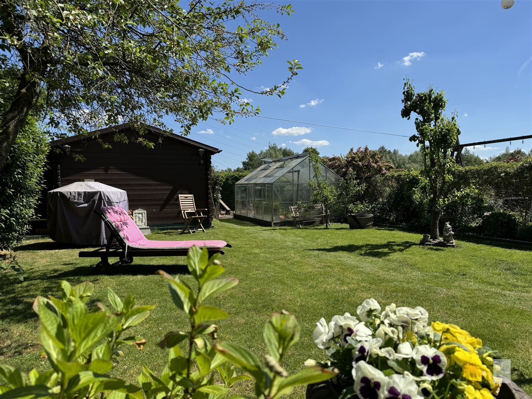 Mooie halfopen bebouwing met tuin en garage foto 4