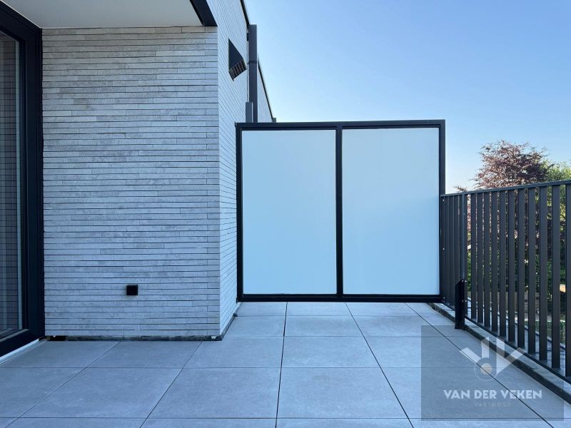 HYPERMODERN BEN-NIEUWBOUWAPP MET 2 SLPK EN RUIM TERRAS foto 6