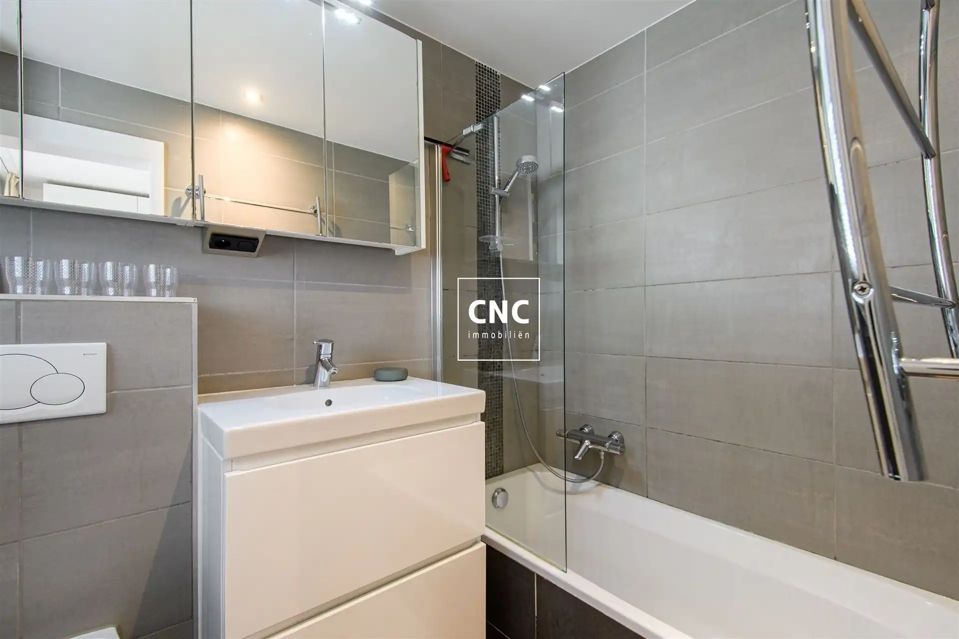 Smaakvol gemeubeld 1-slaapkamerappartement nabij de Zeedijk foto 10