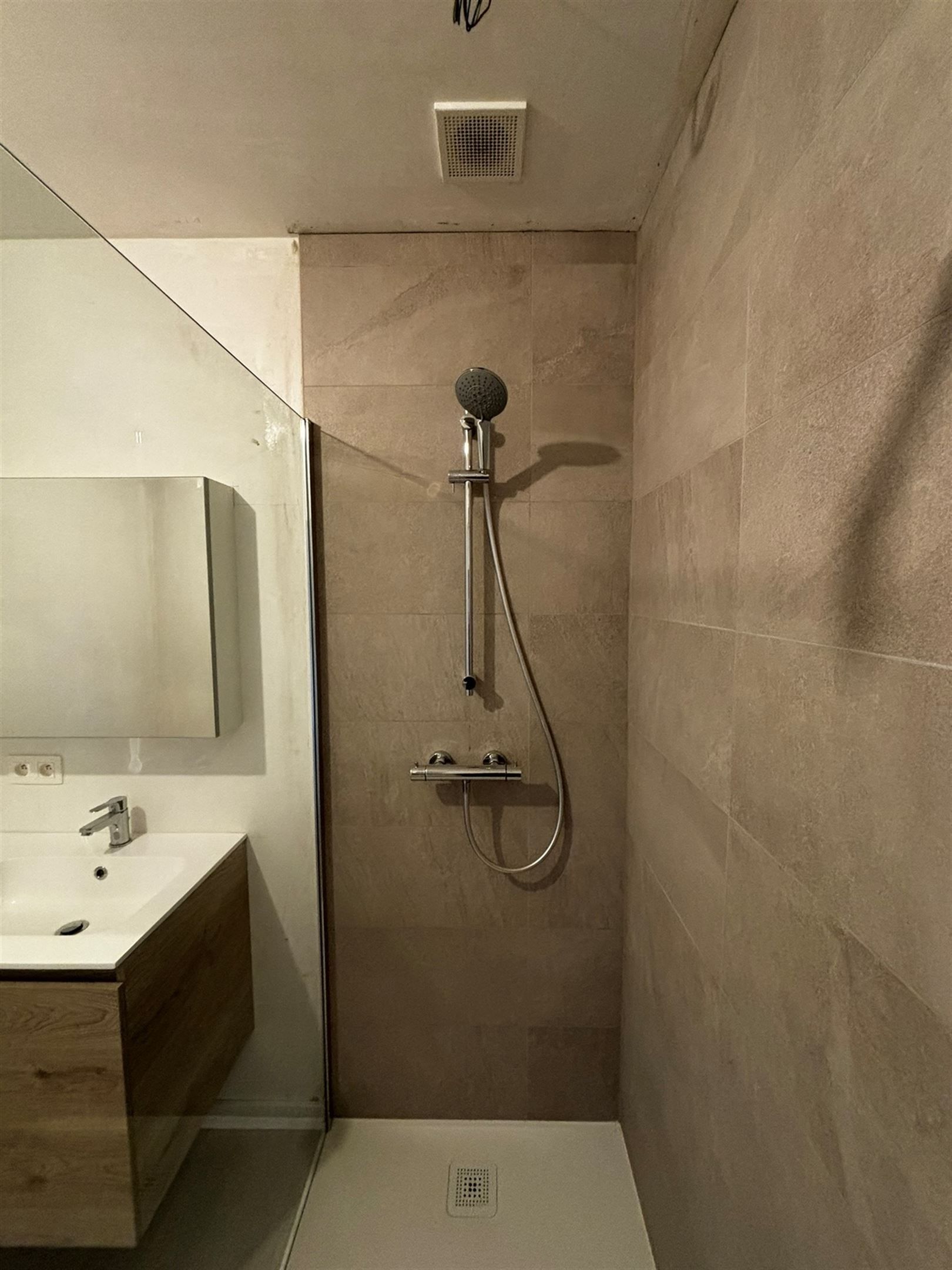 Nieuwbouw met 4 slaapkamers foto 12