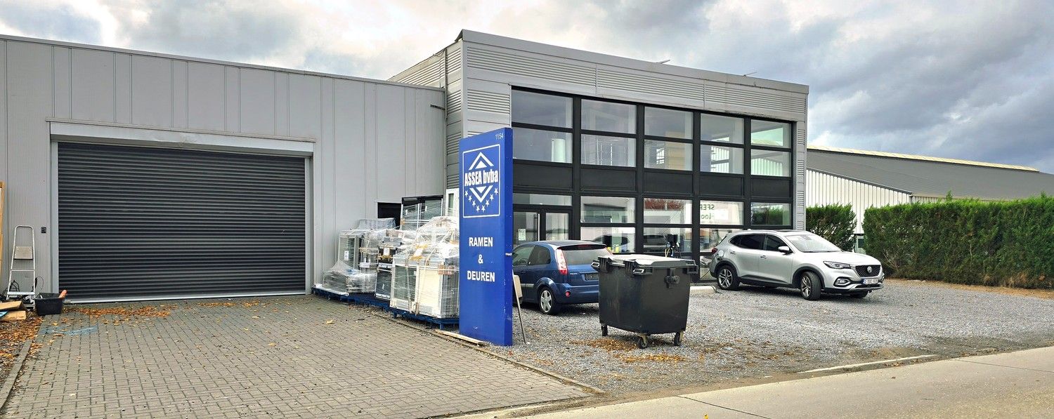 Strategisch goed gelegen bedrijfsgebouw met woonst in Herk-de-Stad foto 2