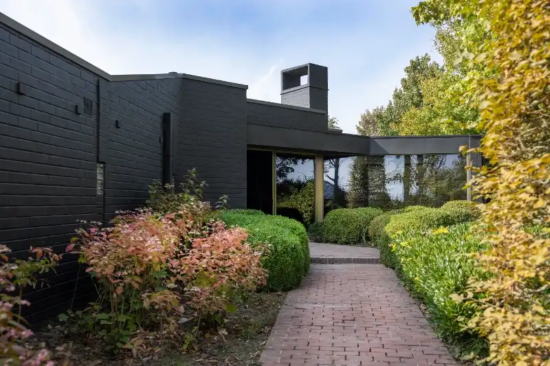 Unieke laagbouwwoning met volledige privacy in Lendelede foto 5