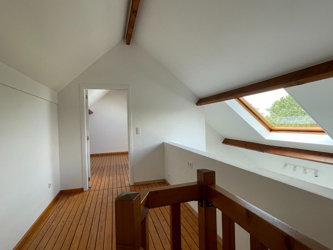 Ruim en lichtrijk duplex appartement met grote inpandige garage in Rotselaar foto 11