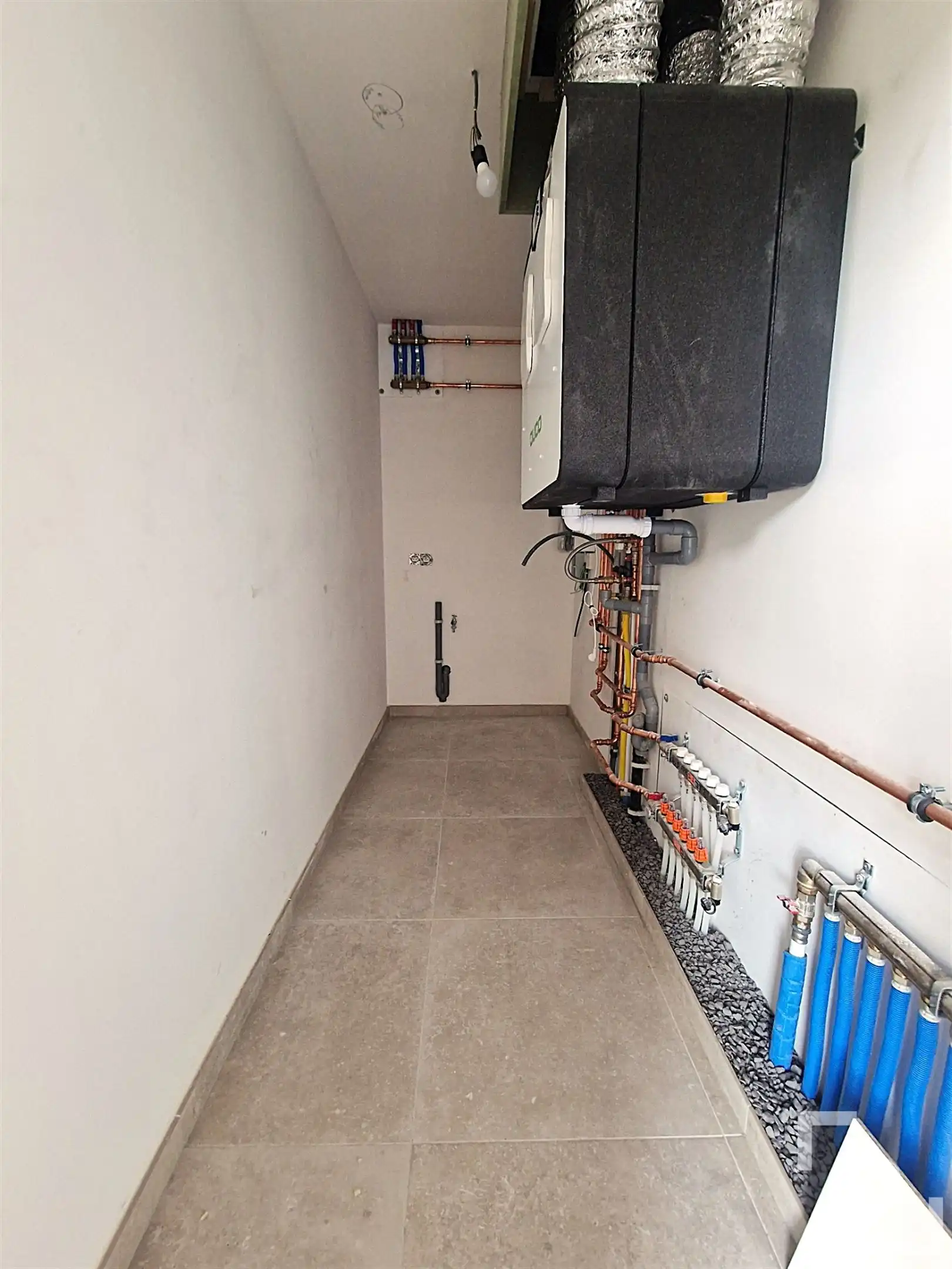 Lichtrijke loft te koop in centrum Ieper. foto 13