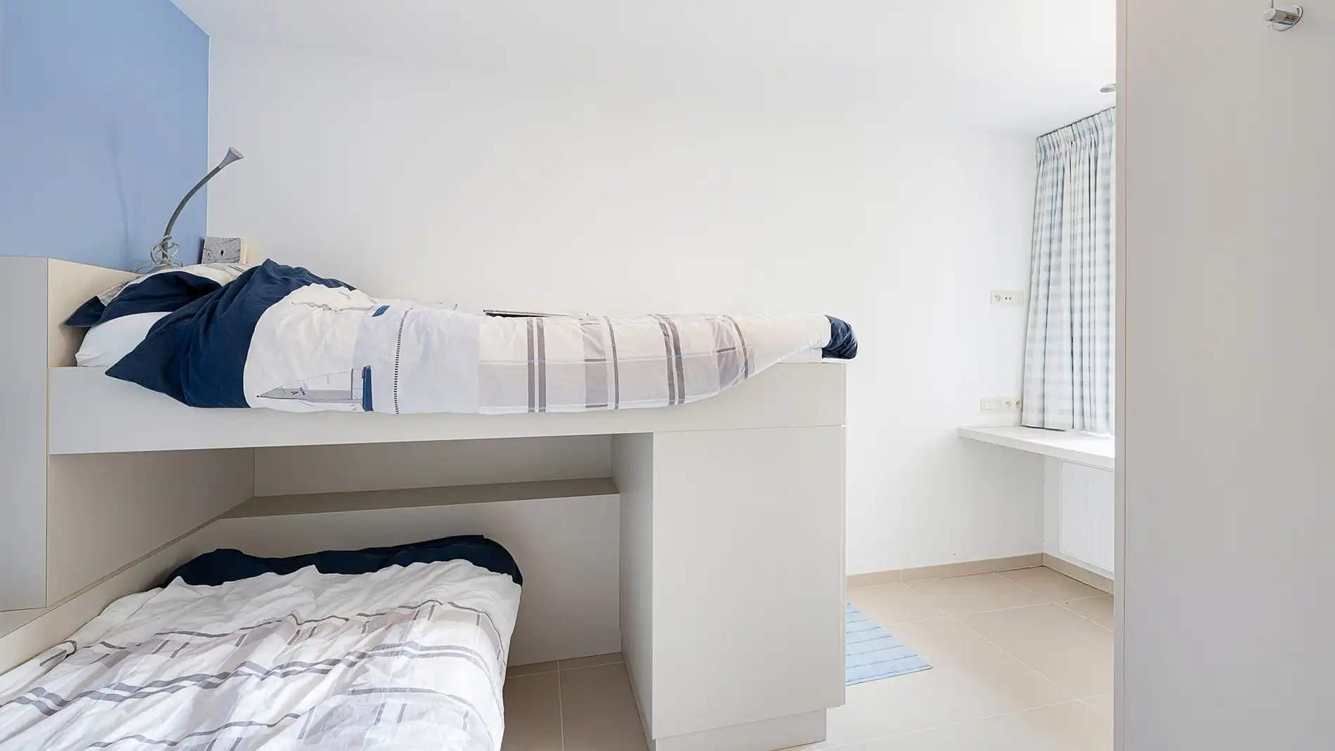 Ruim appartement met 3 slaapkamers foto 15
