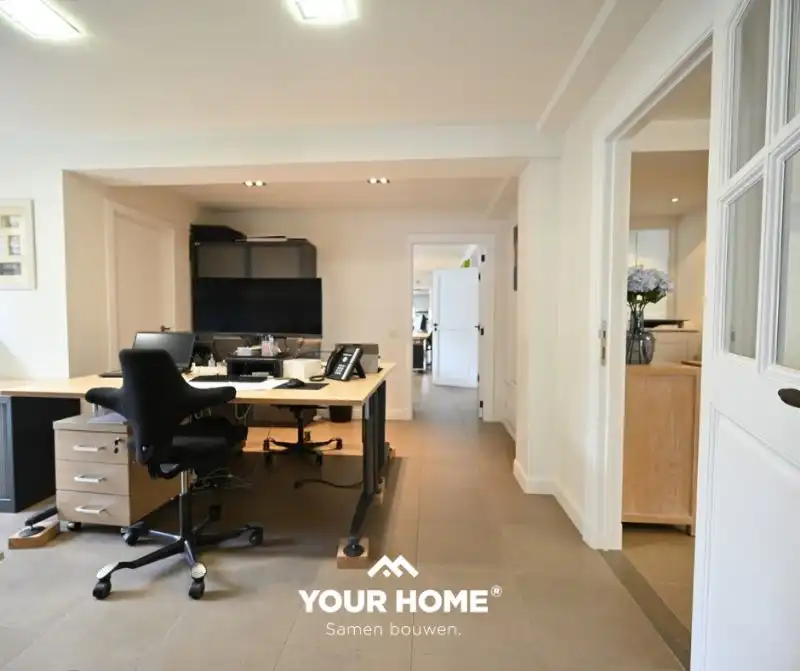 Te koop: Handelsruimte met 2 appartementen in Beveren-Leie (Waregem). foto 7